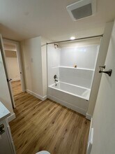 5403 Beacon Ave S, Unit 5403B Beacon Ave S. in Seattle, WA - Building Photo - Building Photo
