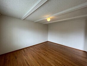 5977 Bufkin Dr in San Jose, CA - Foto de edificio - Building Photo