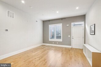1033 Marlborough St in Philadelphia, PA - Building Photo - Building Photo