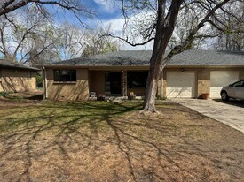 1690 Cody St in Lakewood, CO - Building Photo