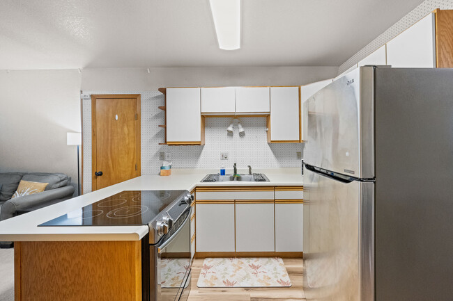 710 Nautilus Dr in North Pole, AK - Building Photo - Building Photo