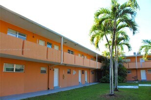 9760 SW 184th St in Cutler Bay, FL - Building Photo