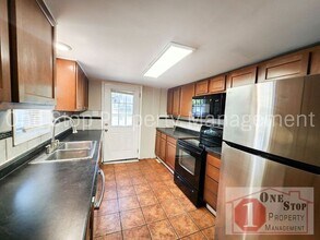 801 S Fairview Ave in Independence, MO - Building Photo - Building Photo
