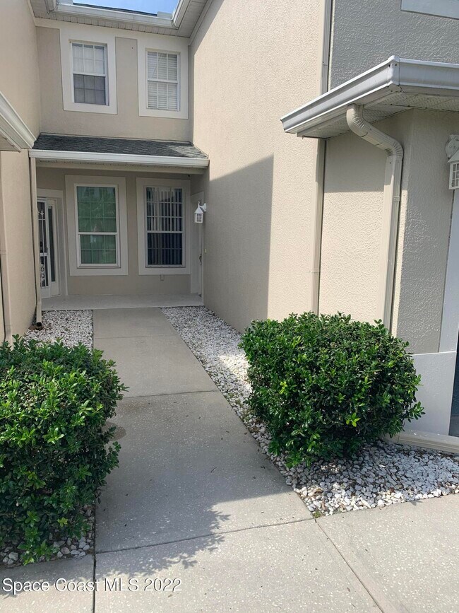 700 Trotter Ln in Melbourne, FL - Building Photo - Building Photo