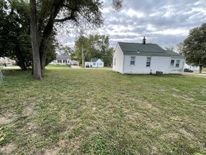 46 Martinview Rd in Bellevue, NE - Foto de edificio - Building Photo
