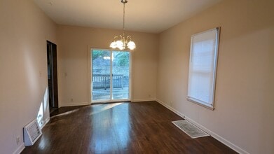 137 Nicholas St in Council Bluffs, IA - Building Photo - Building Photo