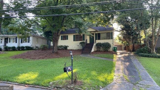 property at 1687 Beacon Hill Blvd NE