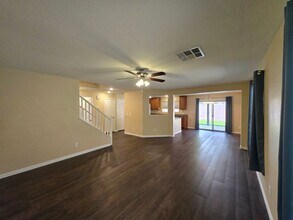 10072 Pelham Park Ave in Las Vegas, NV - Building Photo - Building Photo