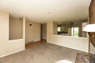 2307 Hampshire Rd in Fort Collins, CO - Building Photo - Building Photo