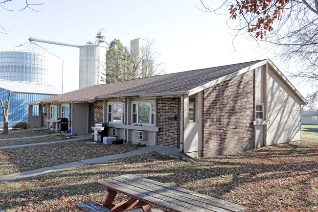 314 Main St in Yale, IA - Building Photo - Building Photo