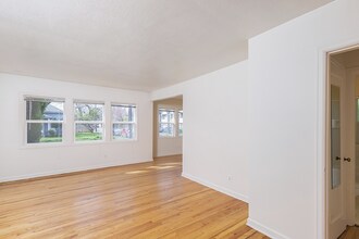 61st & Halsey in Portland, OR - Building Photo - Building Photo