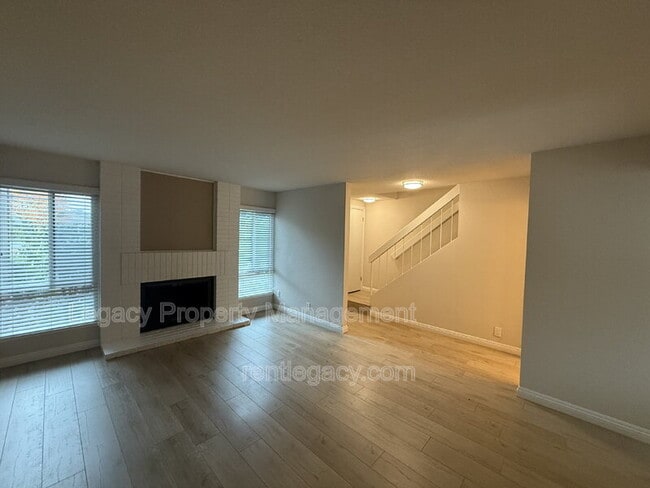 2298 Sierra Blvd in Sacramento, CA - Building Photo - Building Photo