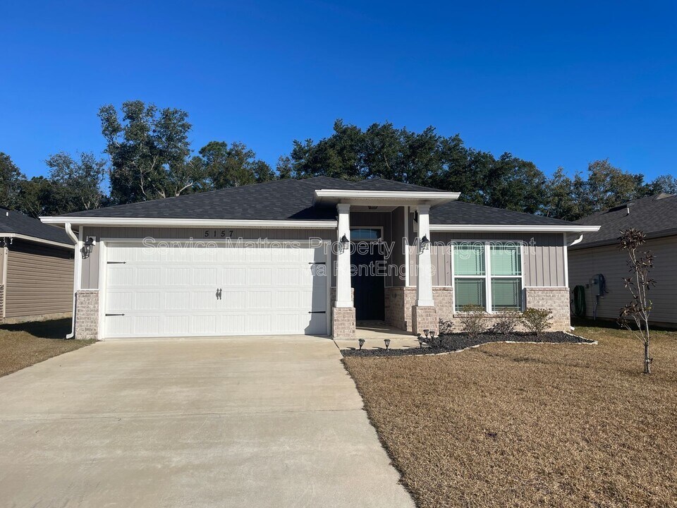 5157 Peach Dr in Milton, FL - Building Photo