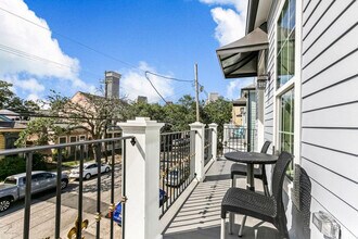 1220 Carondelet St in New Orleans, LA - Building Photo - Building Photo