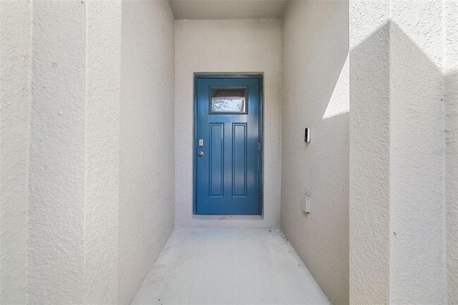 621 Royal Empress Dr in Ruskin, FL - Building Photo - Building Photo