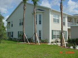 868 Saranac Lake Dr in Venice, FL - Building Photo