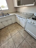 8422 Amigo Ave in Los Angeles, CA - Building Photo
