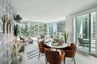 341 E Ohio St in Chicago, IL - Building Photo - Building Photo