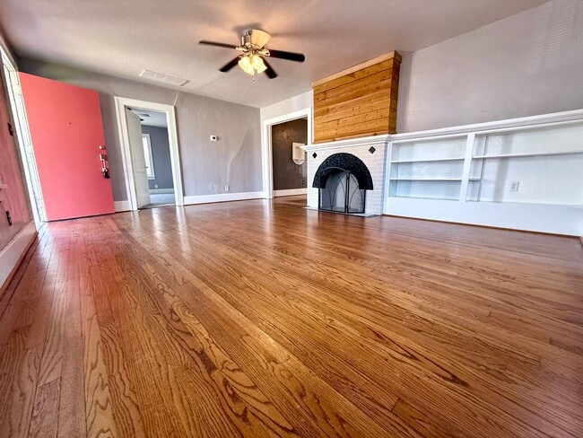 property at 1006 NW Eubanks St