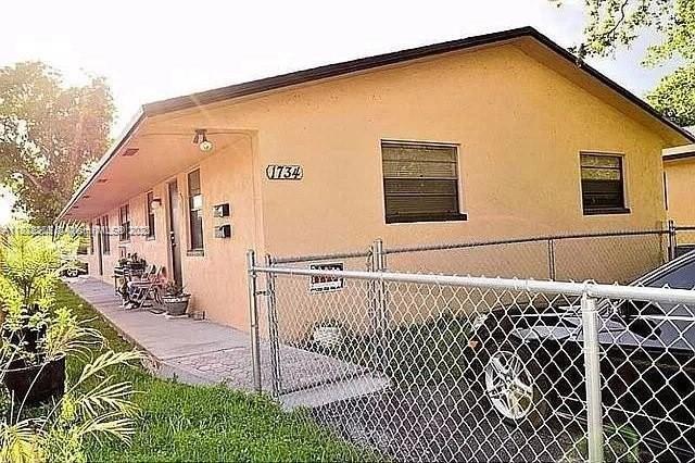 property at 1734 N 16th Ct