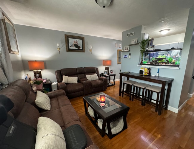 130 London St, Unit 2