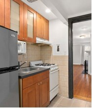 110 E 37th St in New York, NY - Building Photo - Interior Photo