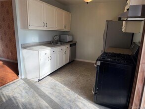 276 Temple Hill Rd, Unit 1704 in New Windsor, NY - Foto de edificio - Building Photo