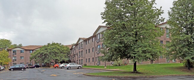 Regatta Place Co-operative Homes in St Catharines, ON - Building Photo - Building Photo