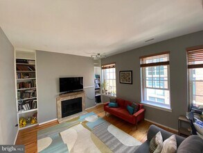 12 Letitia St in Philadelphia, PA - Building Photo - Building Photo