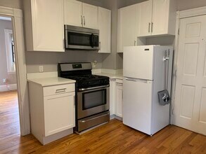 13 Wiget St, Unit 1 in Boston, MA - Building Photo - Building Photo