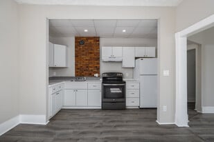 117-119 S Hamilton St in Poughkeepsie, NY - Building Photo