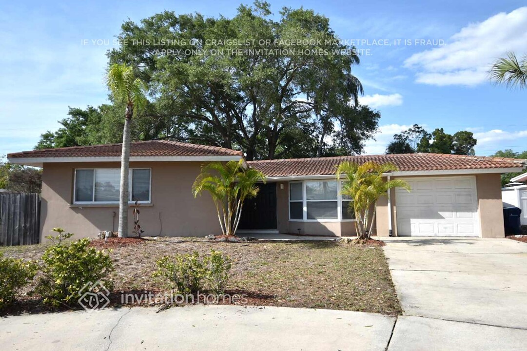 3523 24th Pkwy in Sarasota, FL - Building Photo