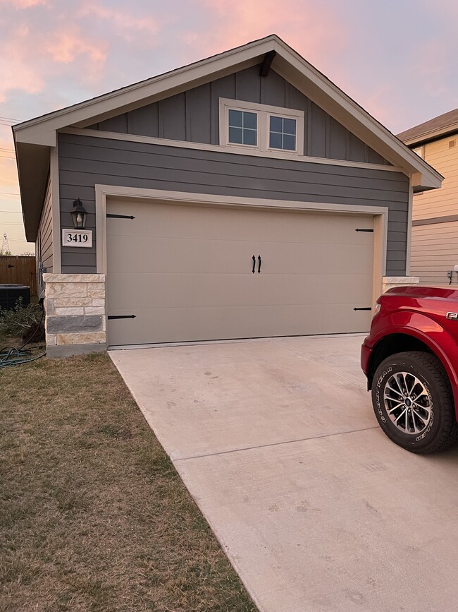 3419 Rosita Wy in San Antonio, TX - Building Photo - Building Photo