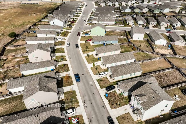 6431 Pickaxe Way in San Antonio, TX - Building Photo - Building Photo