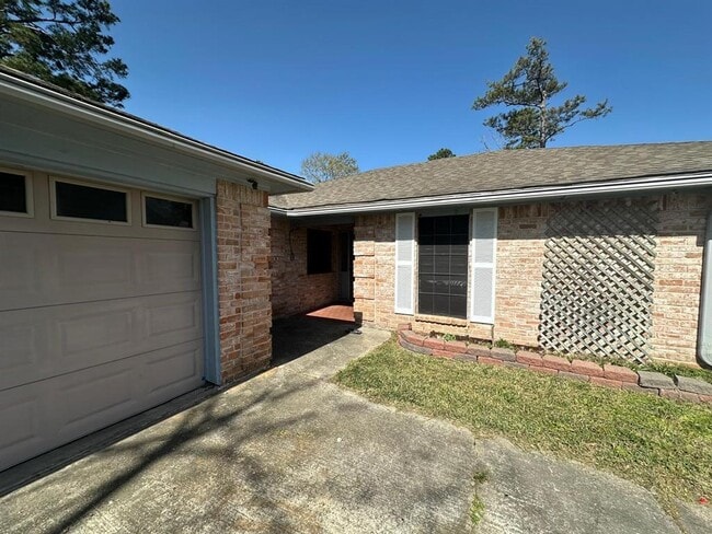 8230 Amurwood Dr in Tomball, TX - Building Photo - Building Photo
