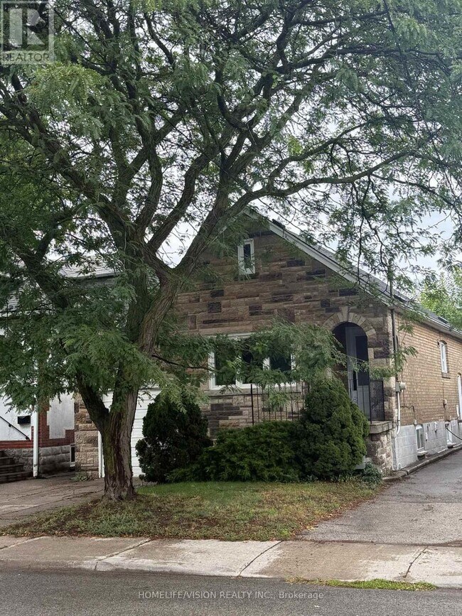 37 Wolverton Ave in Toronto, ON - Building Photo - Building Photo