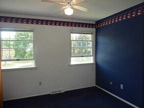 3930 Kimberton Dr in Toledo, OH - Building Photo - Building Photo