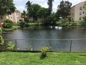 6195 W 18th Ave in Hialeah, FL - Building Photo - Building Photo