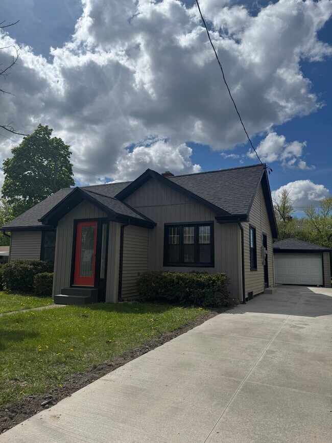 508 Sweet Home Rd in Buffalo, NY - Building Photo - Building Photo