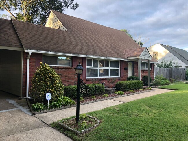 1820 Hartford Dr in Norfolk, VA - Building Photo - Building Photo