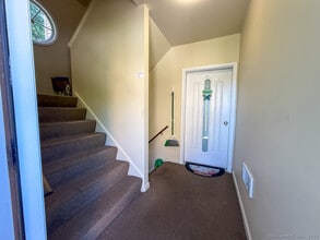 55 Cross St in Danbury, CT - Building Photo - Building Photo