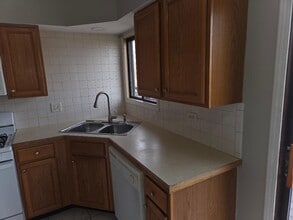 400 Echo Ln, Unit #4 in Aurora, IL - Building Photo - Building Photo