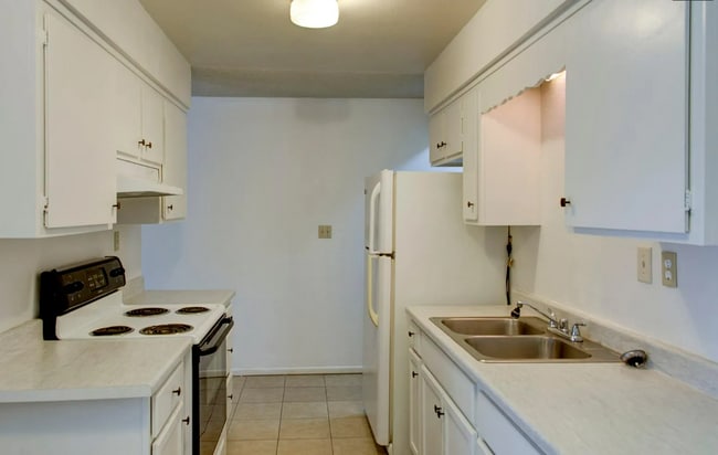 1617 Turquoise Rd, Unit A