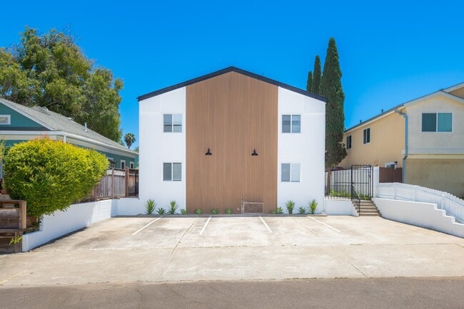 Ivy Street Apartments in San Diego, CA - Foto de edificio - Building Photo