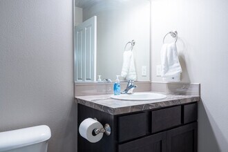 5706 W 1st Pl in Kennewick, WA - Building Photo - Building Photo