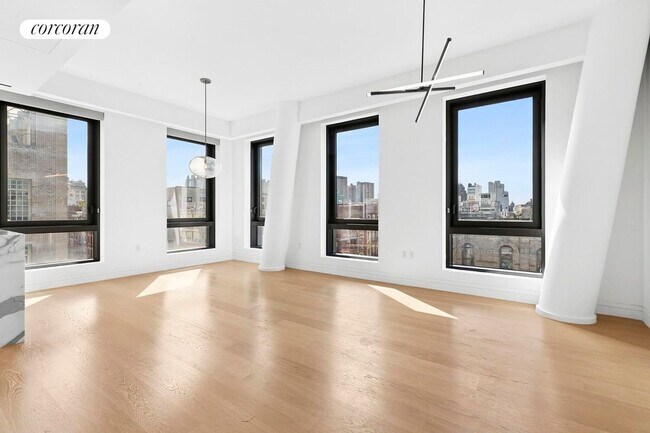 242 Broome St in New York, NY - Building Photo - Building Photo