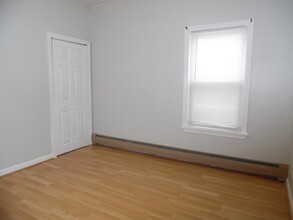 1226 N Main St-Unit -1 in Fall River, MA - Building Photo - Building Photo