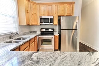 228 Shady Grove Ln in Leland, NC - Foto de edificio - Building Photo