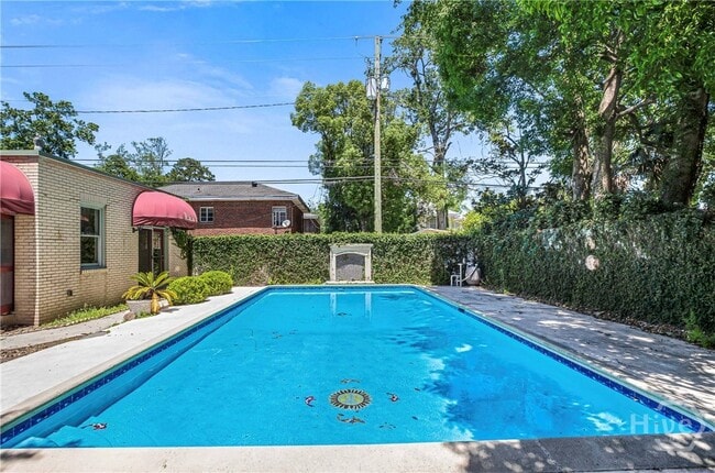 624 E Victory Dr in Savannah, GA - Building Photo - Building Photo