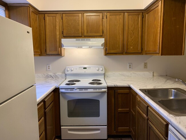936 Hearthridge Ct in Raleigh, NC - Foto de edificio - Building Photo